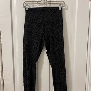 Lululemon Grey/Black Patterned Leggings